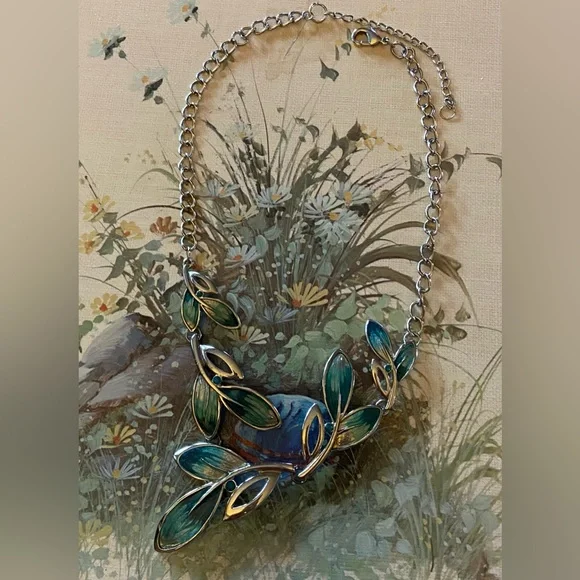 Silver Tone Necklace w/Blue Rhinestones Elegant Teal Flecked Leaf Short- Vintage - Picture 11 of 16